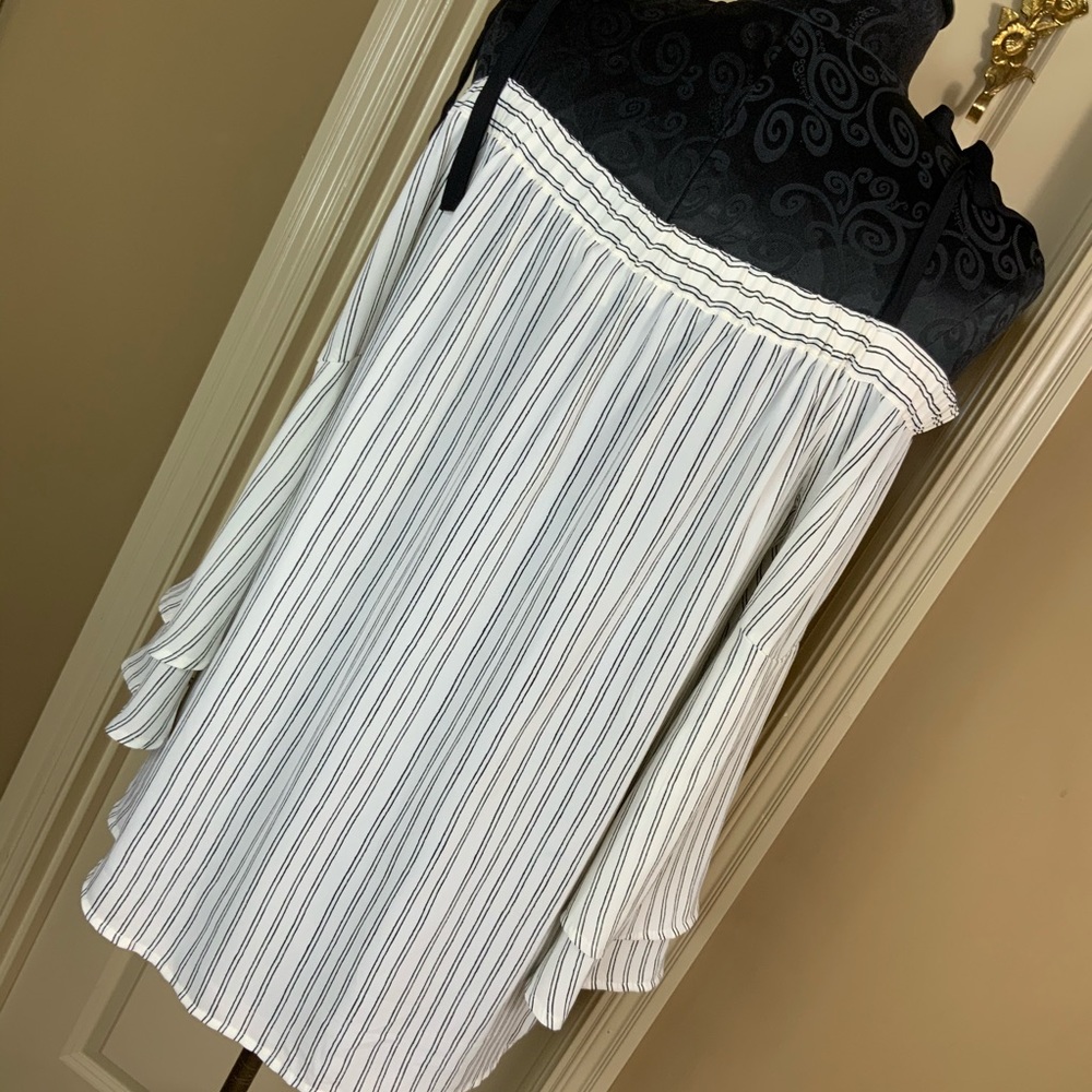 Ruffle Sleeve Loft Flair Sleeves Stripe Top Cold Shoulder M #L1 - Picture 3 of 6